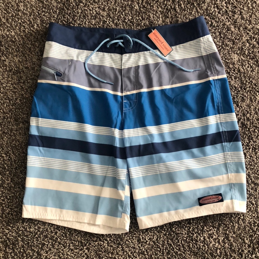 NWT Men’s Vineyard Vines Board Shorts